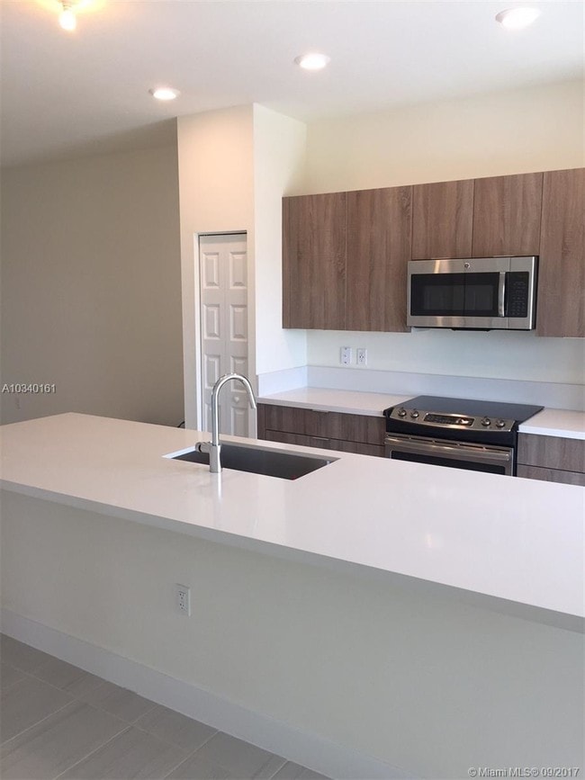 Building Photo - 7809 NW 104th Ave