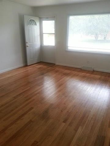 Foto del edificio - 219 Clyde Gallagher Ave