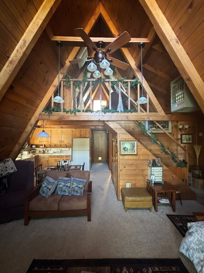 Foto del edificio - Coming Soon: Fully Furnished A-Frame Cabin with Loft and Mountain Views in Wofford Heights