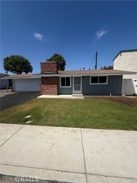 Building Photo - 2445 Elden Ave