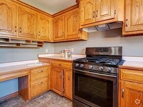 Building Photo - 522 E McArthur Dr