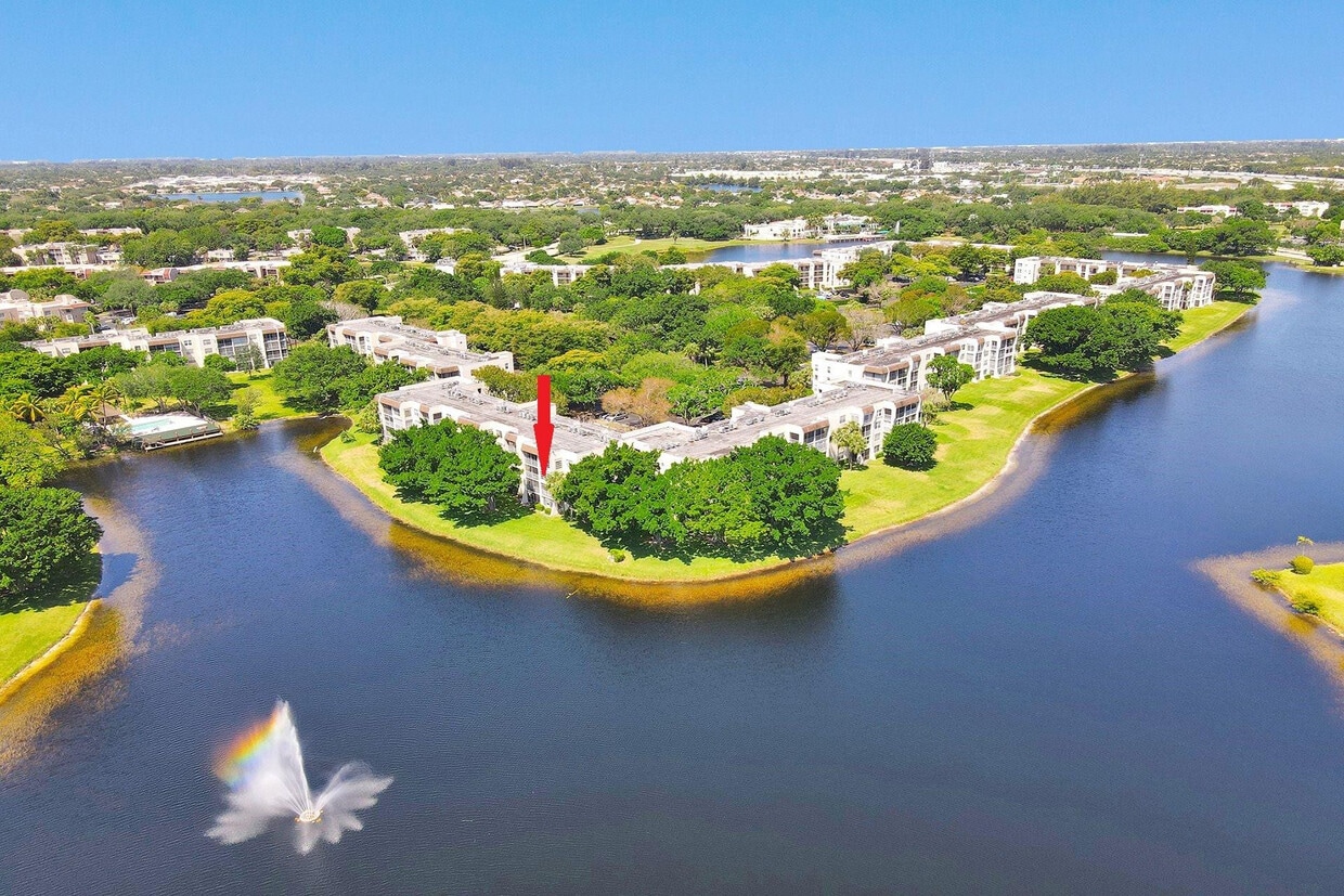 Primary Photo - 9230 Lagoon Pl