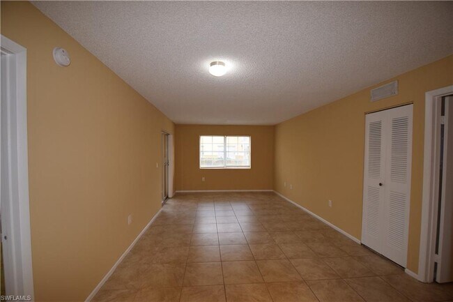 Foto del edificio - 3421 Winkler Ave