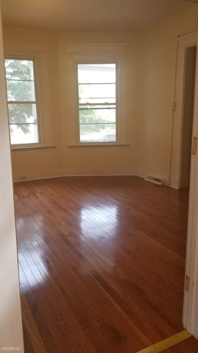 Foto del edificio - 2 br, 1 bath Apartment - 336 Edgewood Ave #3