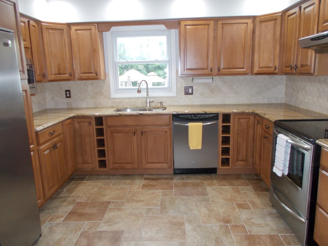 27 N 8th St, Kenilworth, NJ 07033 Townhome Rentals in Kenilworth NJ