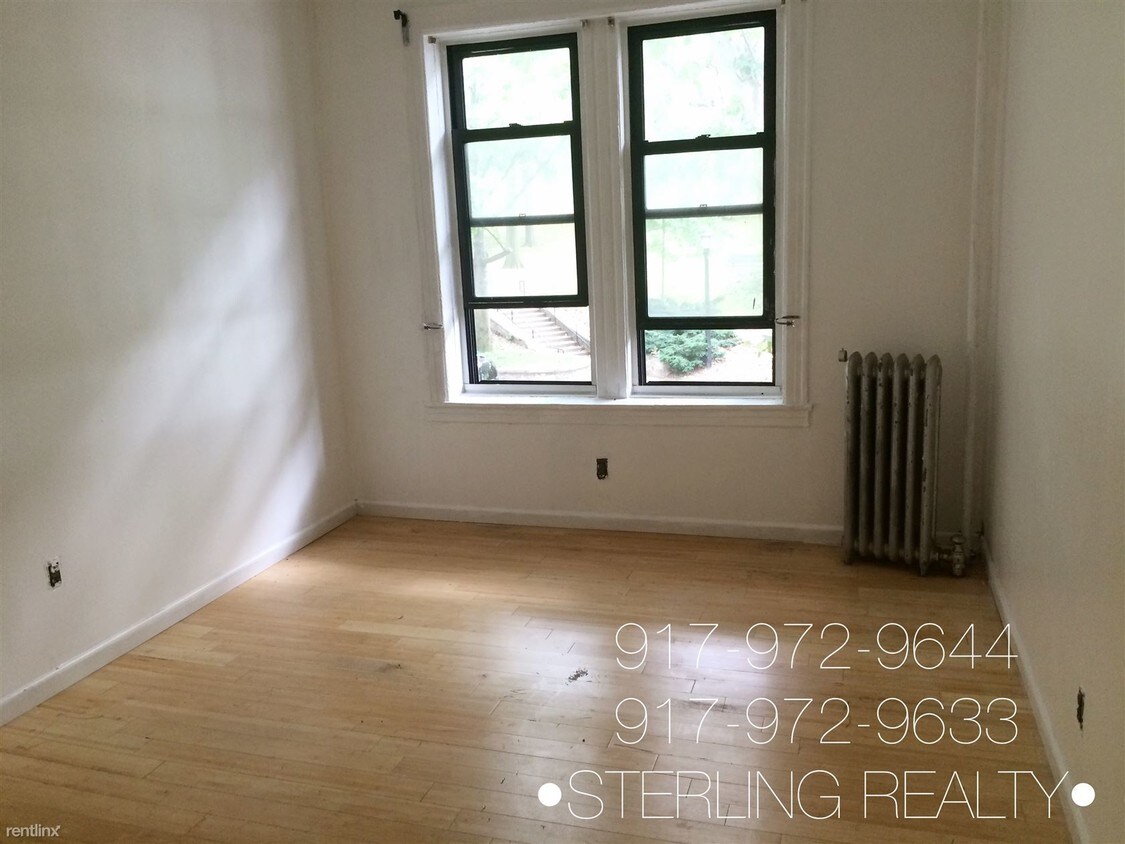 Building Photo - 1819 Ditmars Blvd