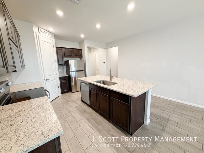 Foto del edificio - 18266 W Paraiso Dr