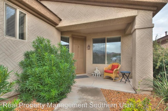 Building Photo - 3714 E Canyon Crest Ave