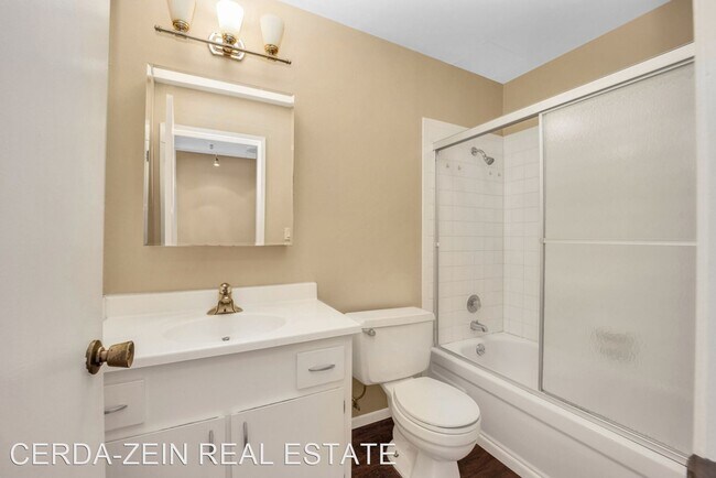 Building Photo - 1 br, 1 bath House - 325 Lenox Ave #406