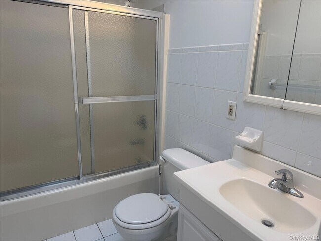 Foto del edificio - 219 Manhattan Ave