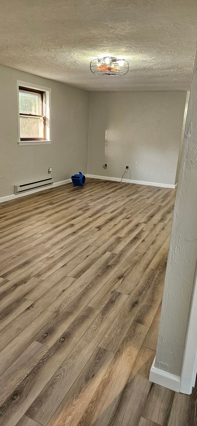 Foto del edificio - 585 Woodside Ave