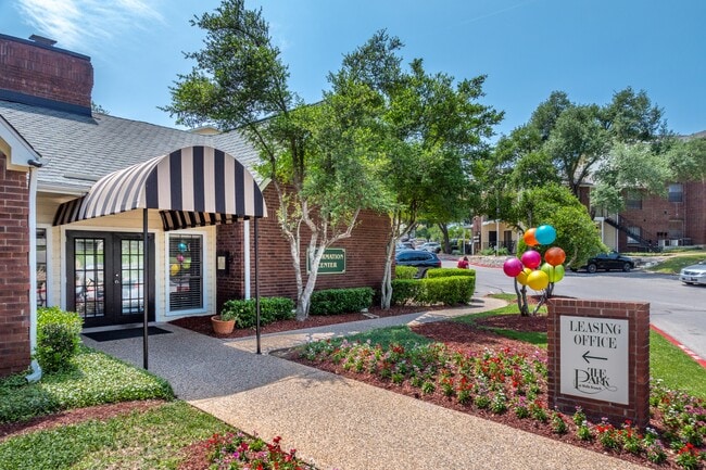 Foto del edificio - Park at Wells Branch Apartments
