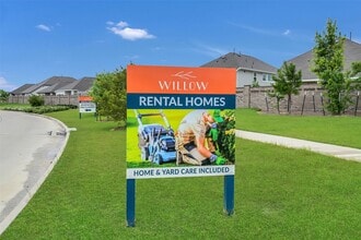 Building Photo - 21003 Bay Vlg Dr