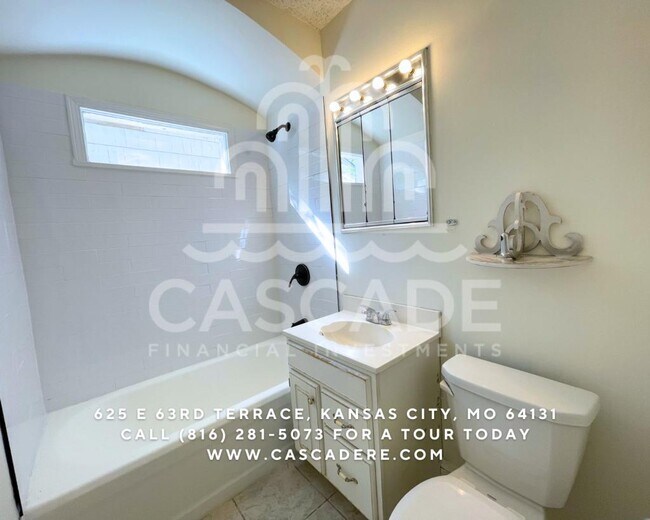 Foto del edificio - 625 E 63rd Terrace