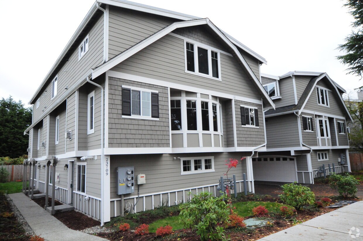 Foto principal - 23709 84th Ave W