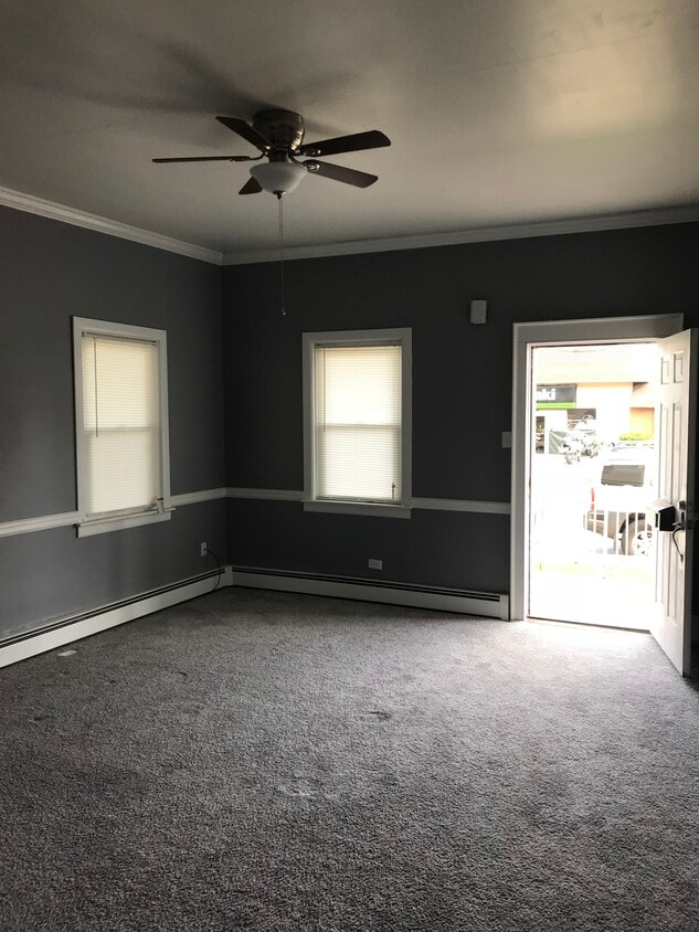 9 E Market St, Hallam, PA 17406 Townhome Rentals in Hallam PA