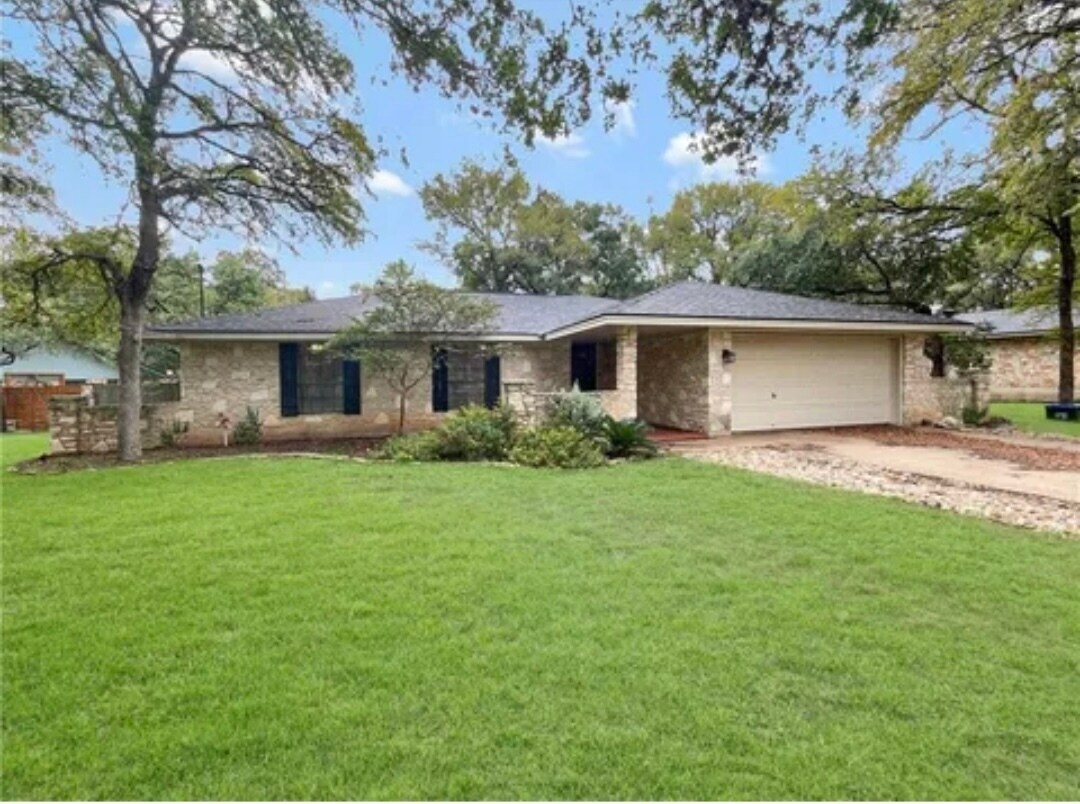 Primary Photo - 708 Cielo Dr