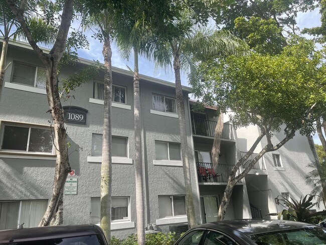 Foto del edificio - 1089 Benoist Farms Rd