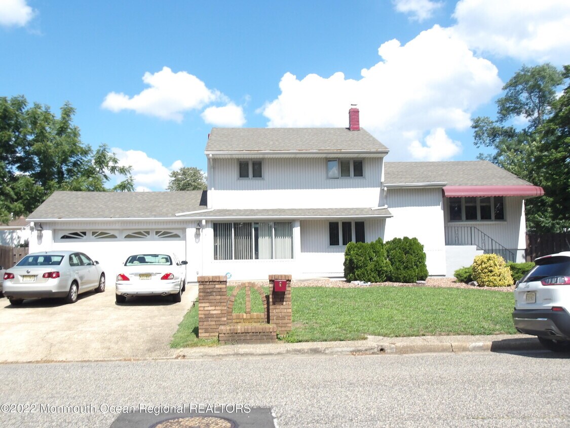 4 Coral Way, Neptune City, NJ 07753 House for Rent in Neptune City