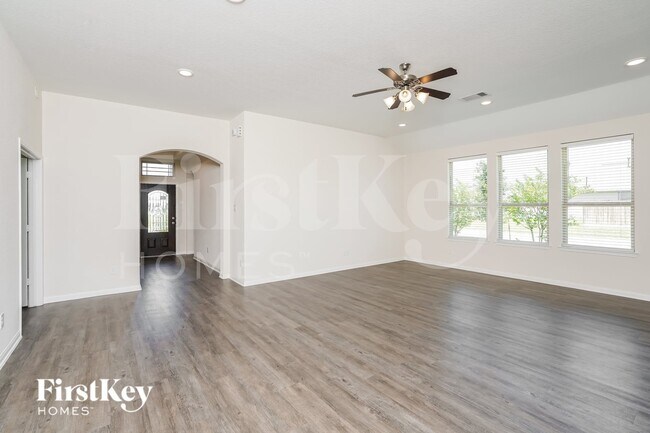 Foto del edificio - 118 White Wing Ln