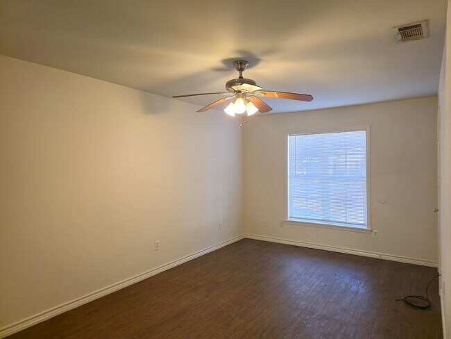 Foto del edificio - Cozy 2/1 Duplex in Waco