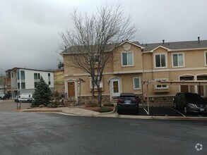 Building Photo - 1415 Madison Ridge Heights