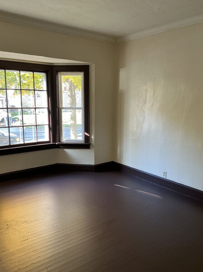 Foto del edificio - 4 Bedroom Single Family Home