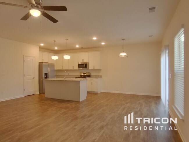 Building Photo - 6073 Haddington Dr