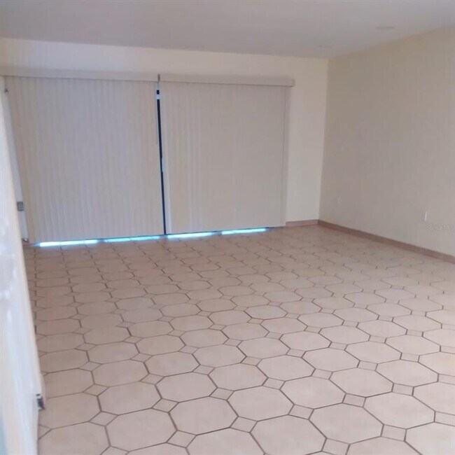Building Photo - 15086 Rednock Ln