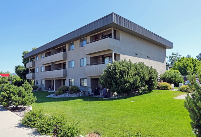 Sullivan Court Apartments Apartments in Spokane Valley WA