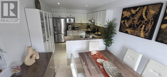 Building Photo - 165 Fieldstone Dr