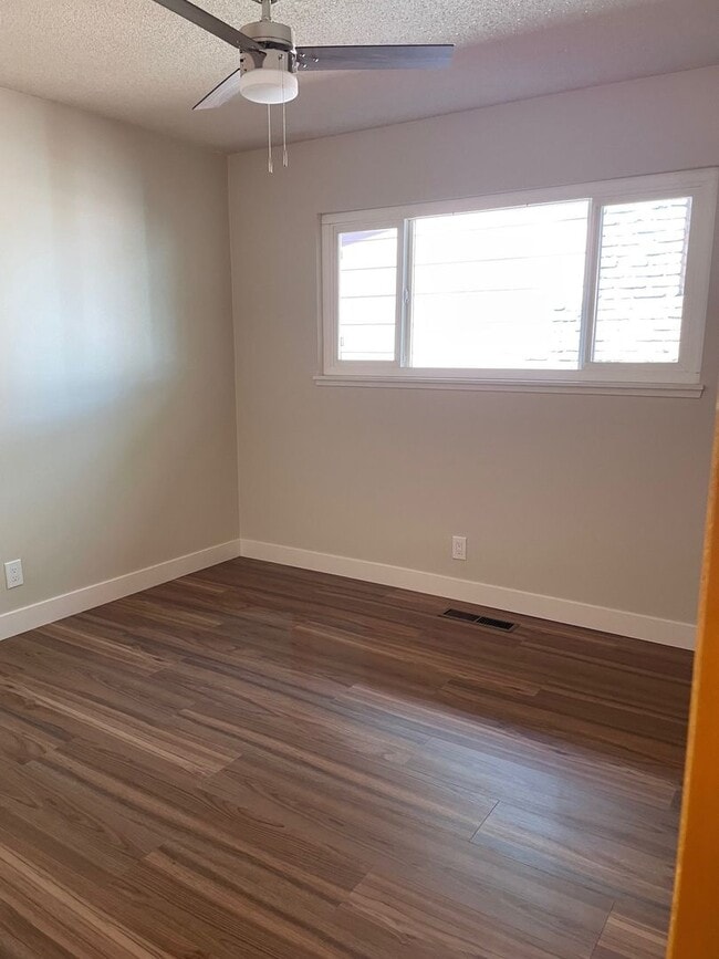 Building Photo - 3 Bedroom, 2 Bath Home