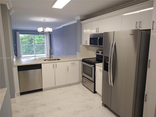 Foto del edificio - 7817 Trent Dr