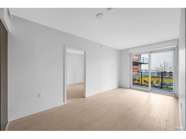 Photo du bâtiment - 180 E 2nd Ave
