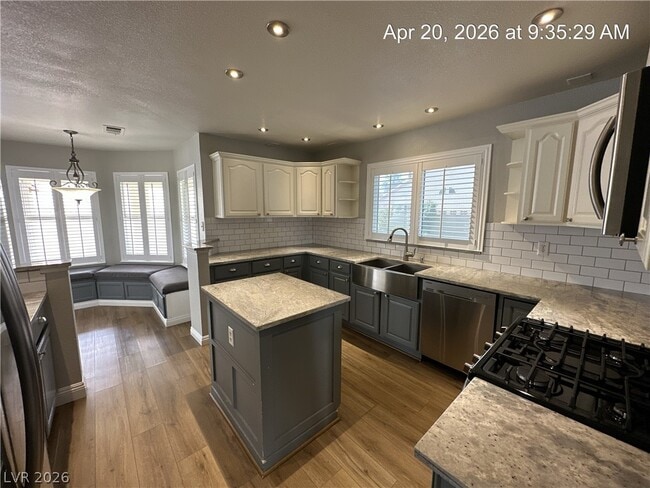 Foto del edificio - 293 Cameron Hill Ct