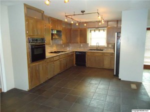 Building Photo - 713 Mira Vista Dr SE
