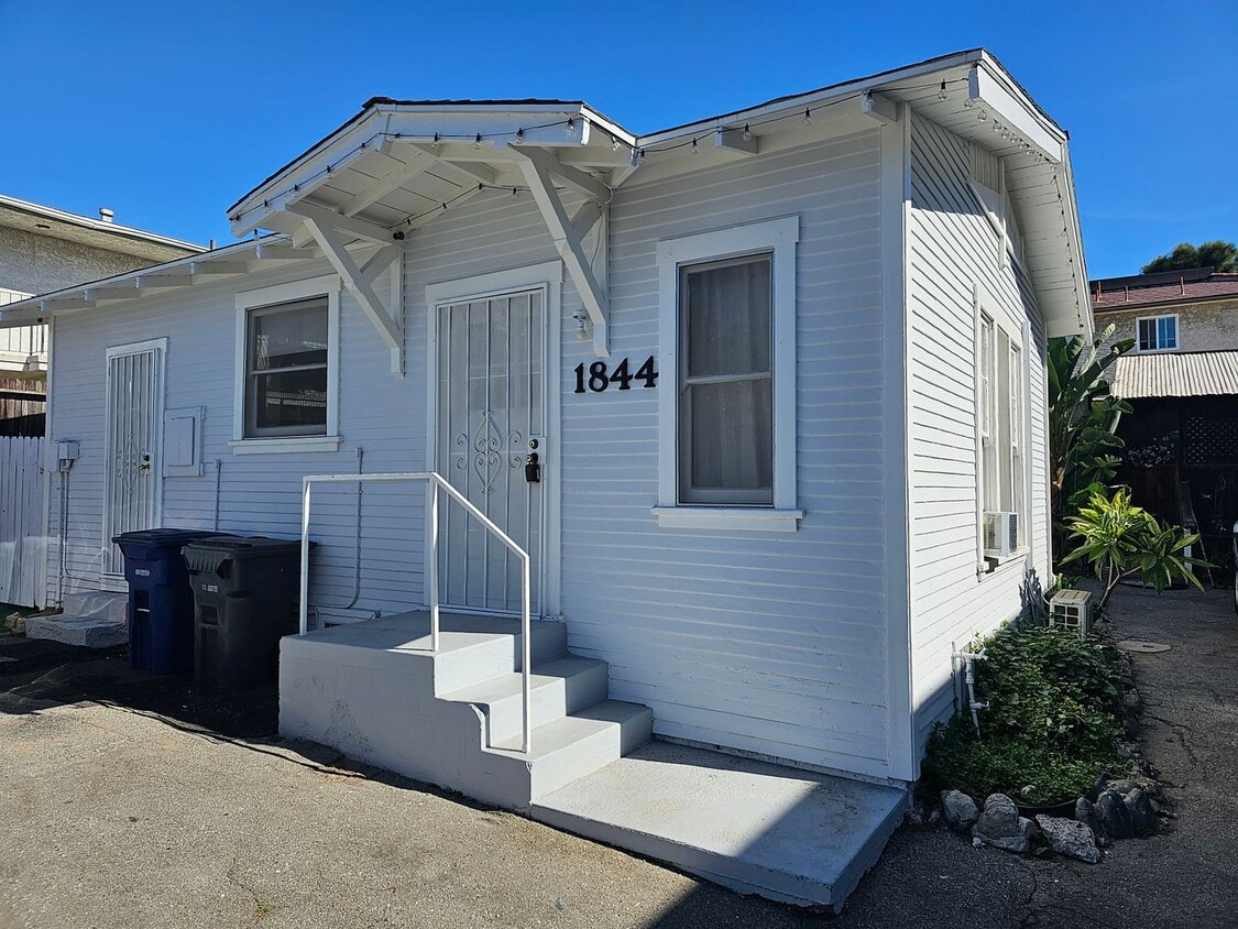 18421848 Temple Ave Unit 1844, Signal Hill, CA 90755 Room for Rent