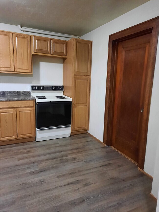 Building Photo - 1421 N Appleton St