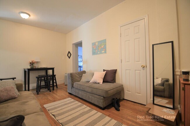 Building Photo - 60 Egmont St