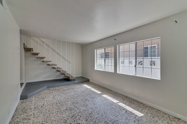 Foto del edificio - 15013 Hartsook St