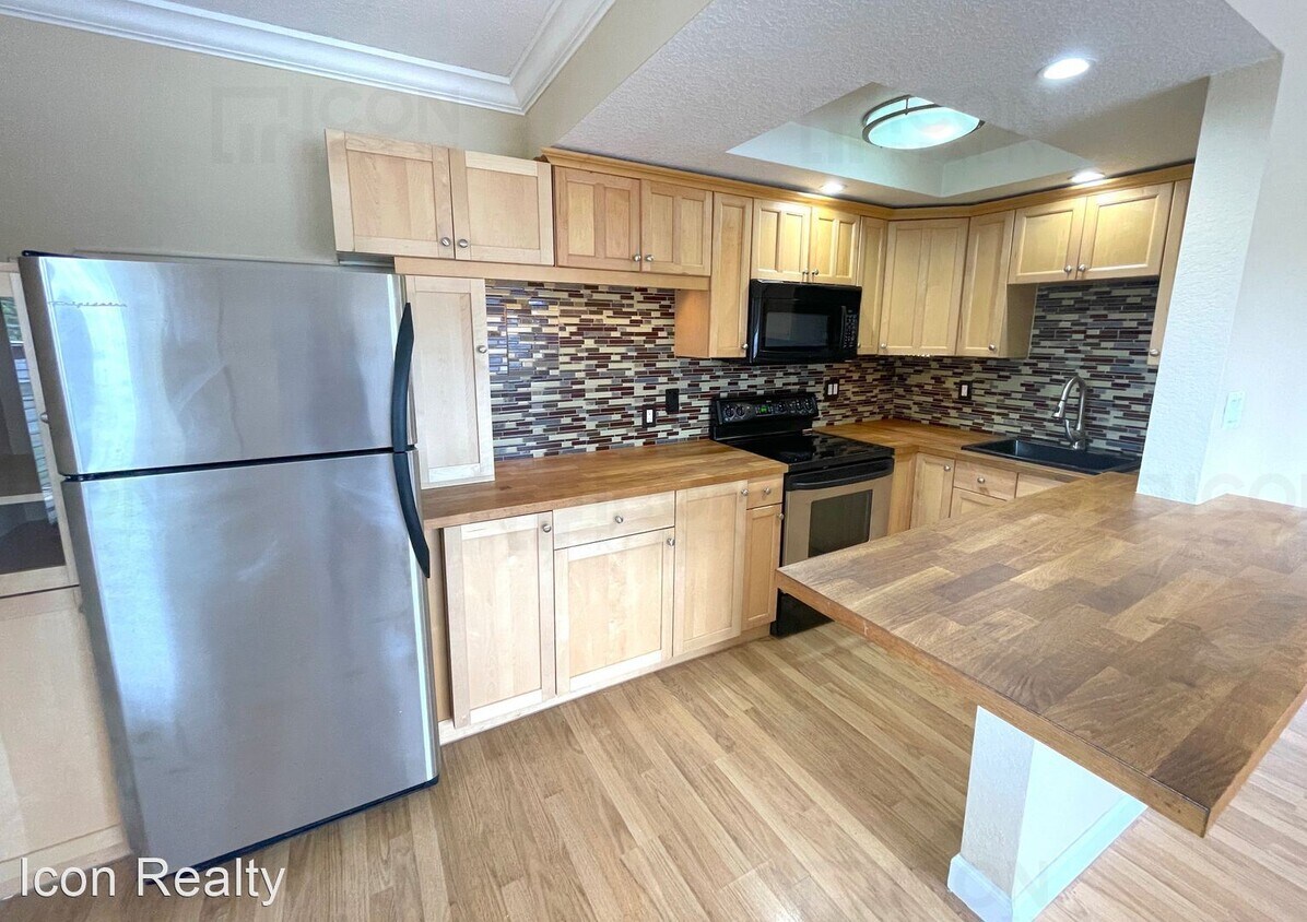 Primary Photo - 1 br, 1 bath House - 1100 NE 9th Avenue #201