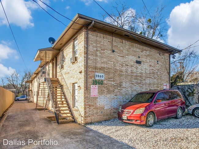Foto del edificio - 3960 W Davis St