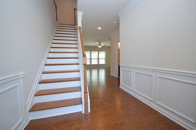 Foto del edificio - 904 Cozy Oak Ave