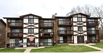 Building Photo - 3642 W 119th St