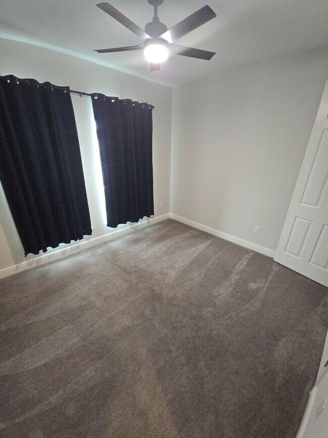 Foto del edificio - 3/2 Home in Lithia ****MOVE-IN SPECIAL, $500 OFF 2ND MONTHS RENT!!****