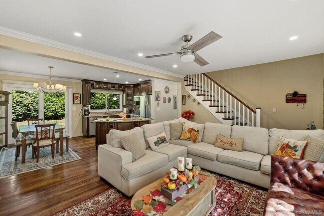 Building Photo - 110 Topland Rd