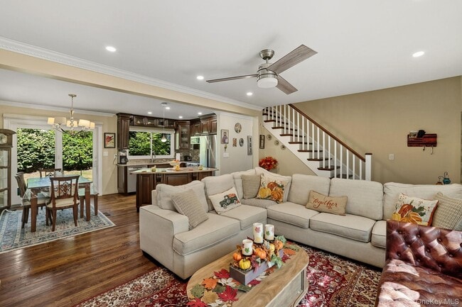 Foto del edificio - 110 Topland Rd