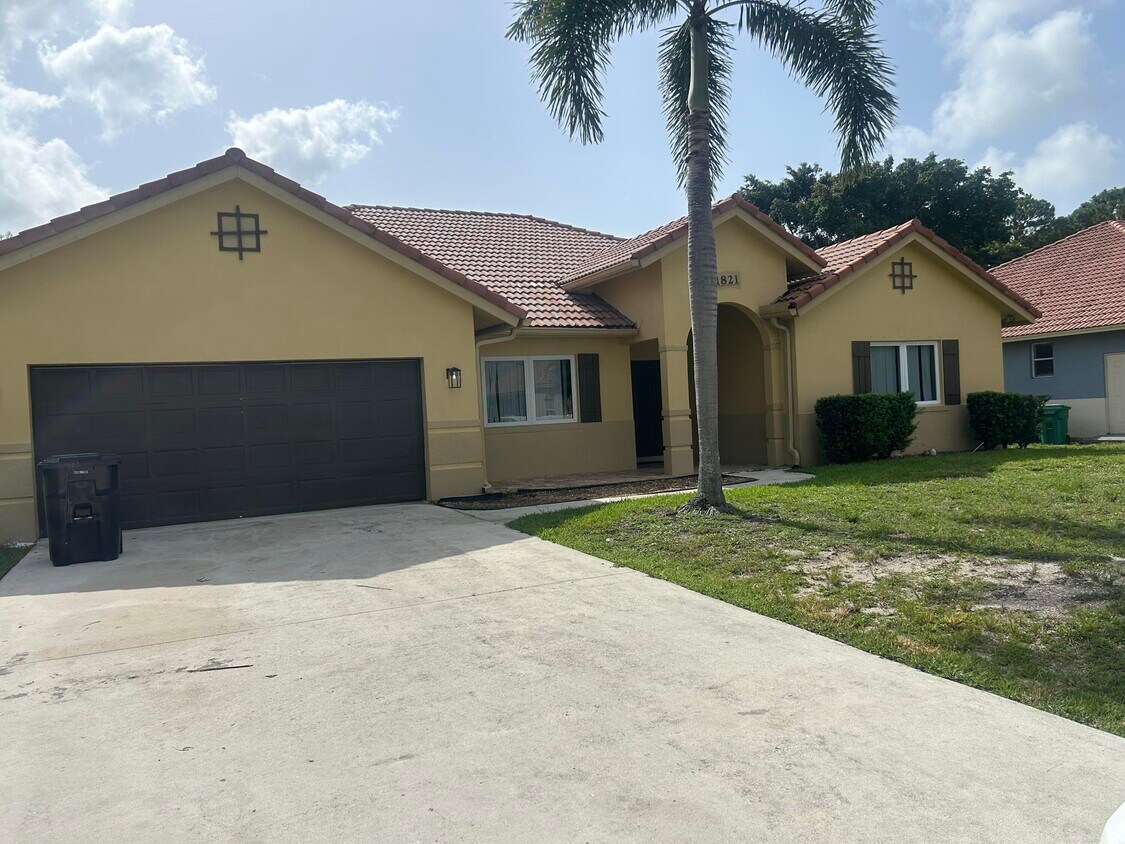 Foto principal - 1821 SW California Blvd