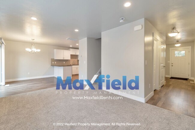 Building Photo - Immaculate 3BD, 3 BA, 2GA Draper townhome ...