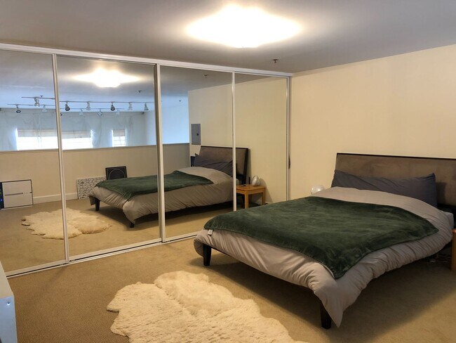 Foto del edificio - Looking for space? Perfect work from home ...